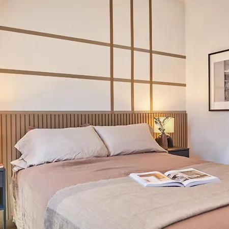 Juria - 3 à Ternes Parigi